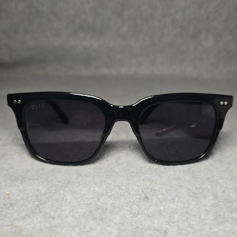 Diff Billie Square Eyewear Classic Black Sunglasses